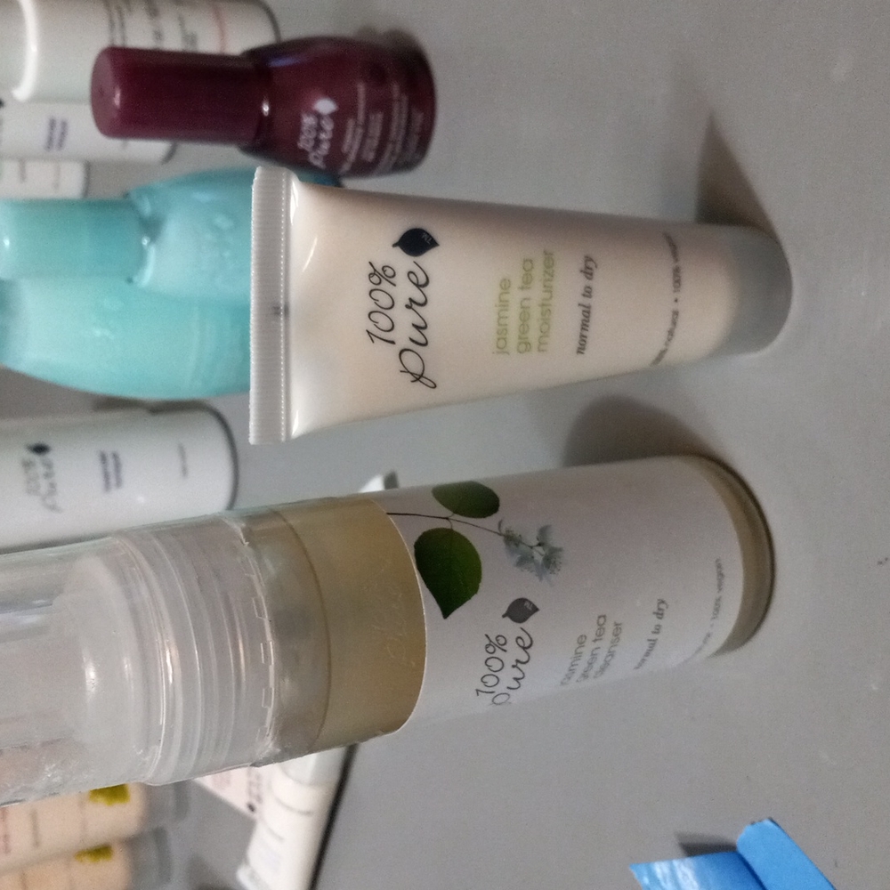 100% Pure Facial Cleansing  Jasmine Green Tea (6 oz and 100% Pure  moisturizer